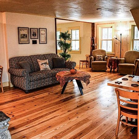 Brook Road Inn Goshen Exteriör bild